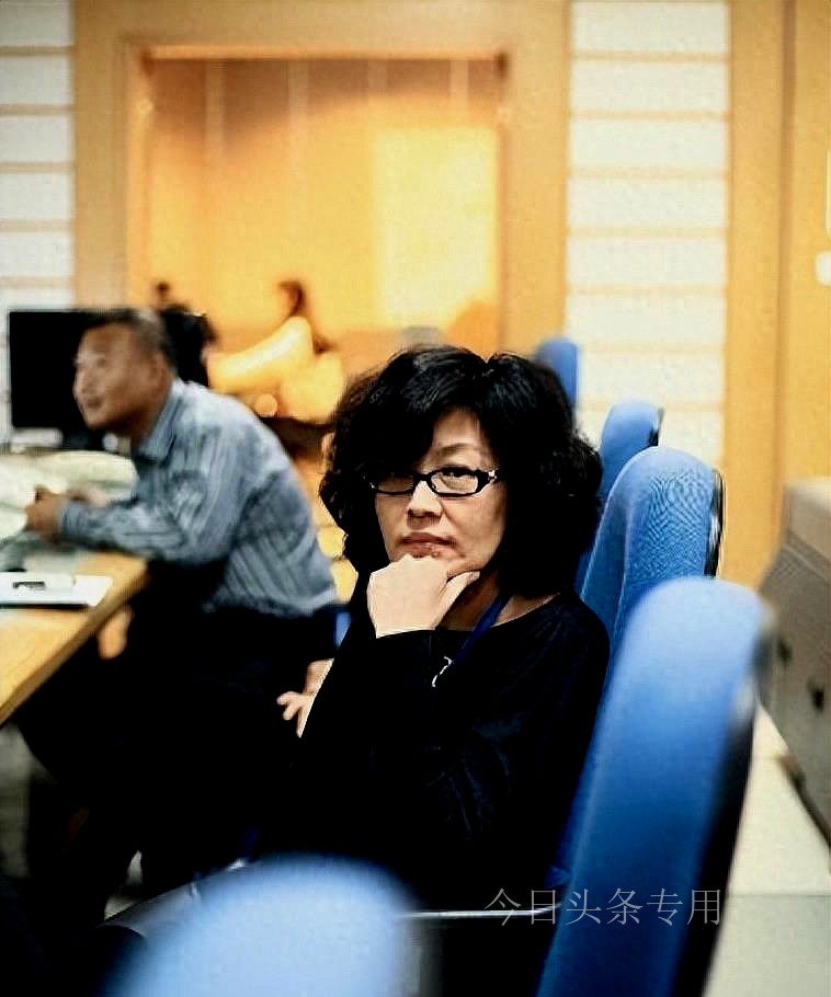 不唱难忘今宵，拿下赵本山！春晚40年，为何2012龙年春晚最特殊？