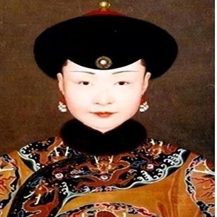 日军兽行：当着男人的面玷污了女儿，临走还残忍割下妻子乳房