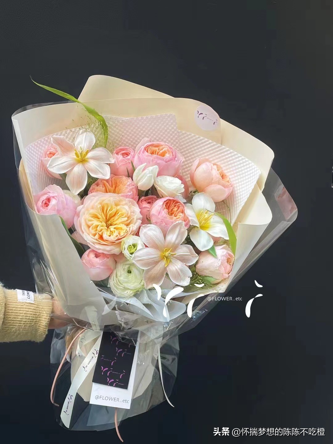 情人节到了给女朋友买什么礼物呢,情人节应该给女朋友买什么礼物