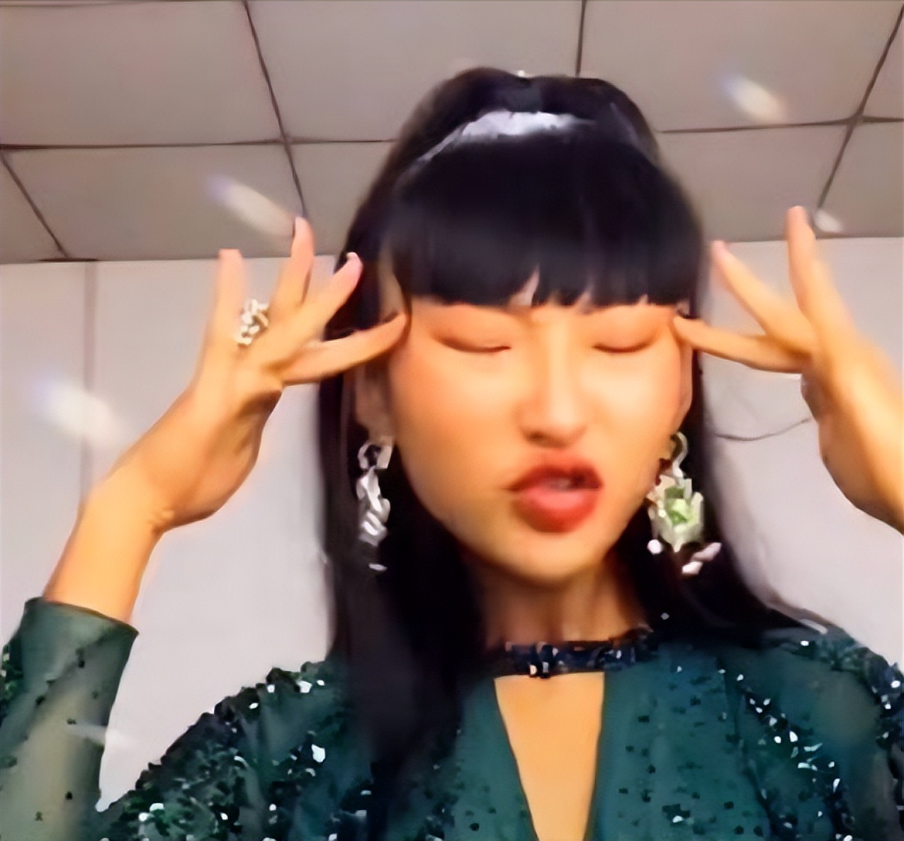 迪奥形象代言人眯眯眼,迪奥代言眯眯眼