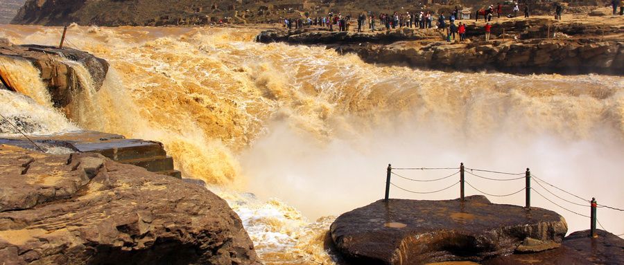 瀑布一泻千里的壮观景象,大自然奇观的十大瀑布