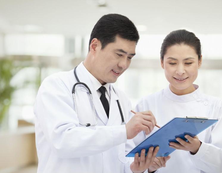 洗澡时掉头发是什么原因,洗澡时掉发严重是什么原因