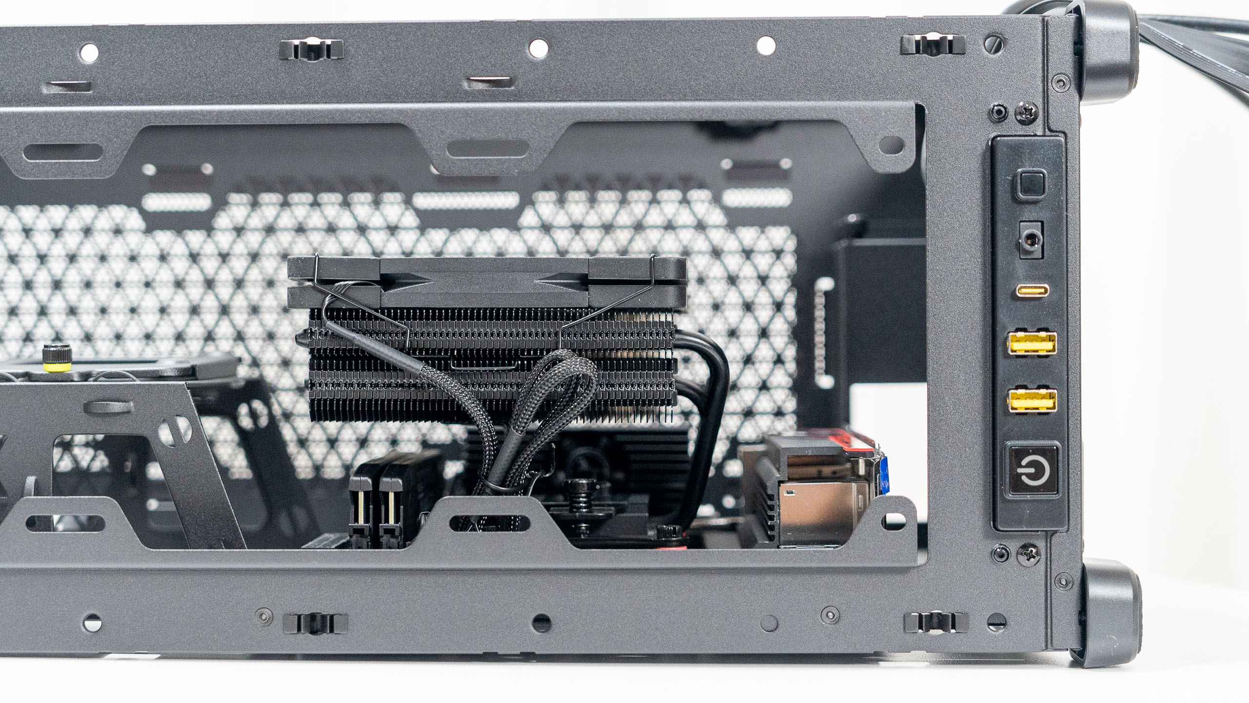 海盗船540机箱itx主板,海盗船itx小机箱拆解