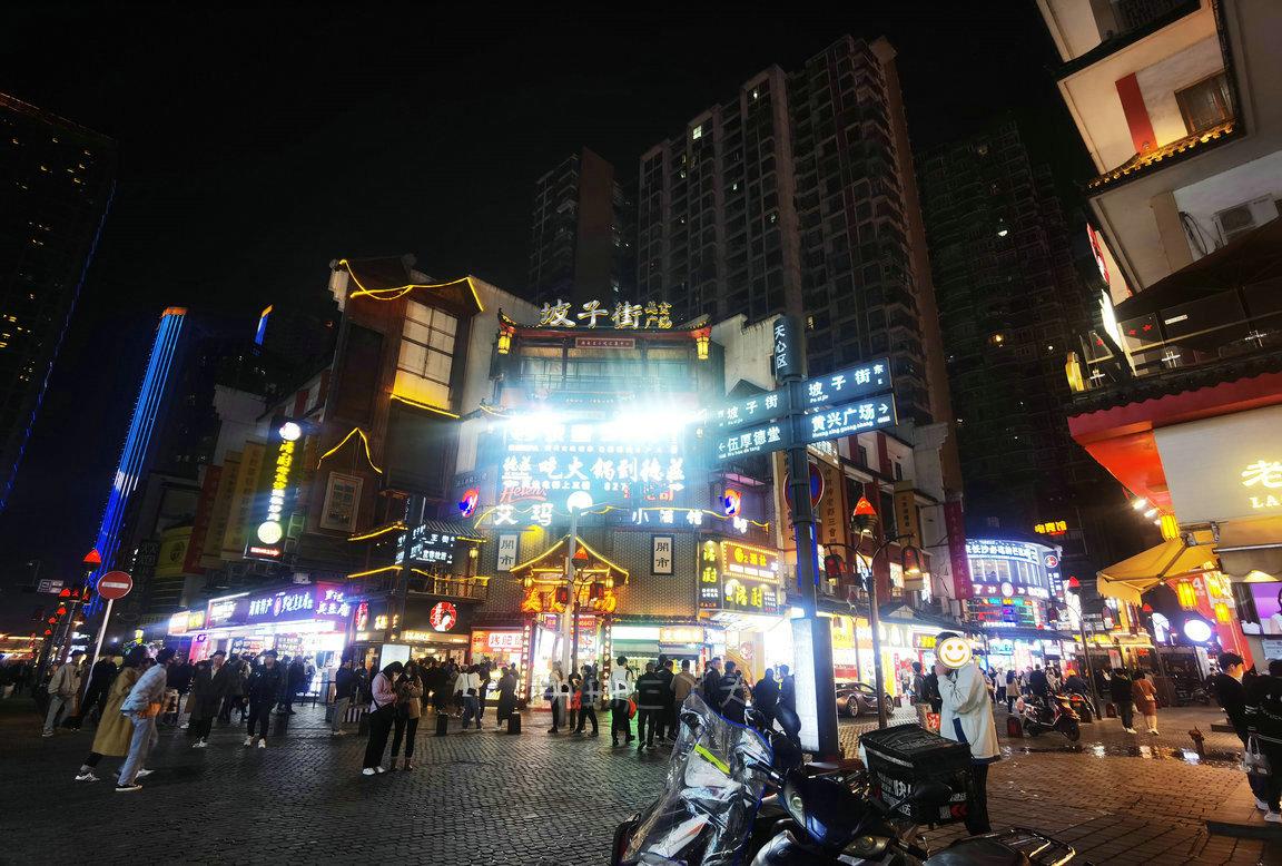 长沙被“误会”成仅是餐馆的地方，还是一座庙，曾用“金砖”铺地