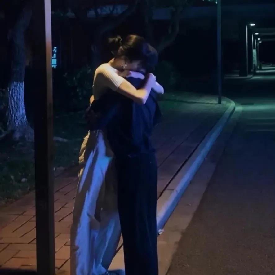 强推:《超渡》by梁上石鱼追妻火葬场深情霸总vs清冷导游