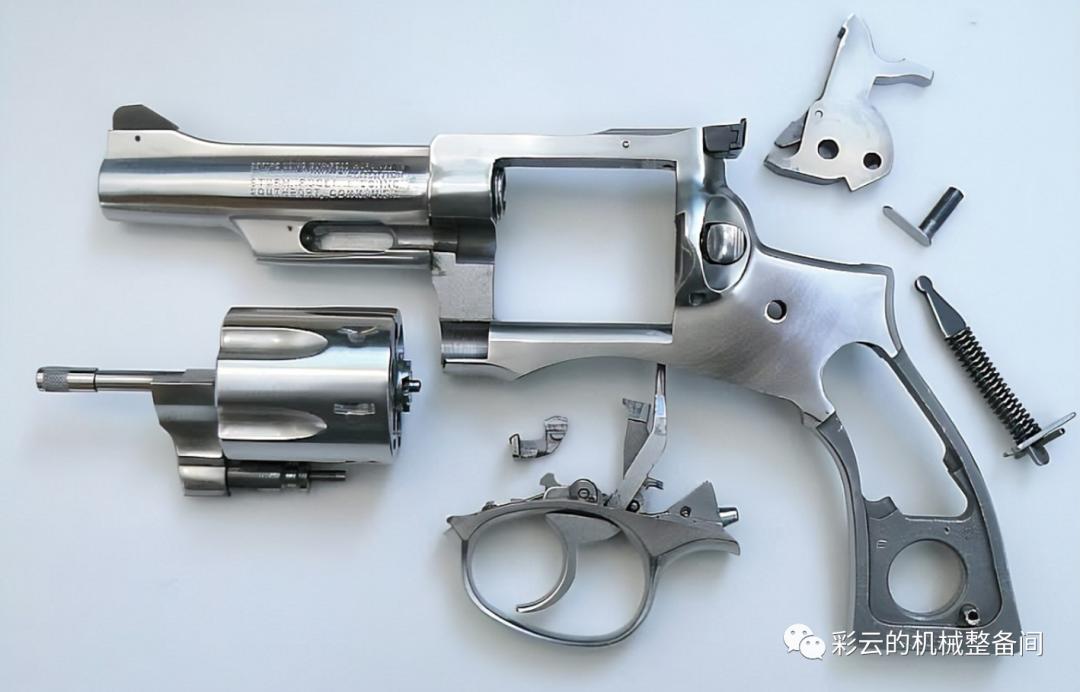 长枪管银闪闪的转轮就是柯尔特蟒蛇？别被骗了，这是鲁格的产品