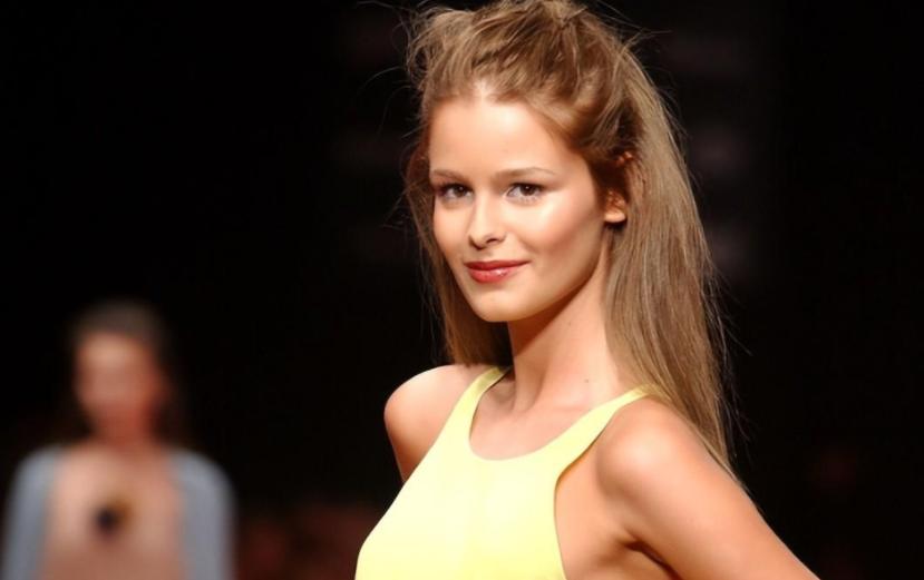 桑巴舞蹈内马尔挨踢,内马尔19岁普斯卡什