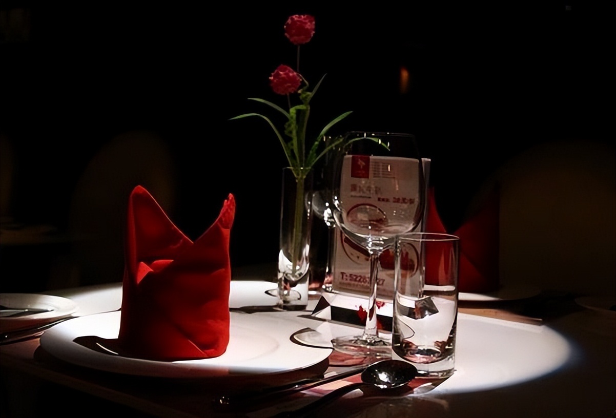 餐具破损率千分之三,餐具破损率多少为正常