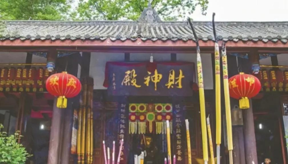 有一个老头子供财神的故事,古时一个财主老来得子