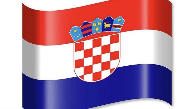 世界足球强国，有地球之眼、海景沙滩、城堡宫殿，中国九寨沟美景