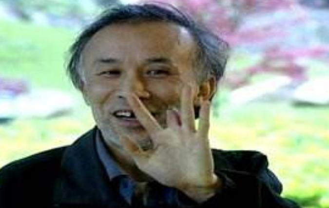 1989年，他发现价值百万的莽山烙铁头，被咬20多次，如今生活怎样