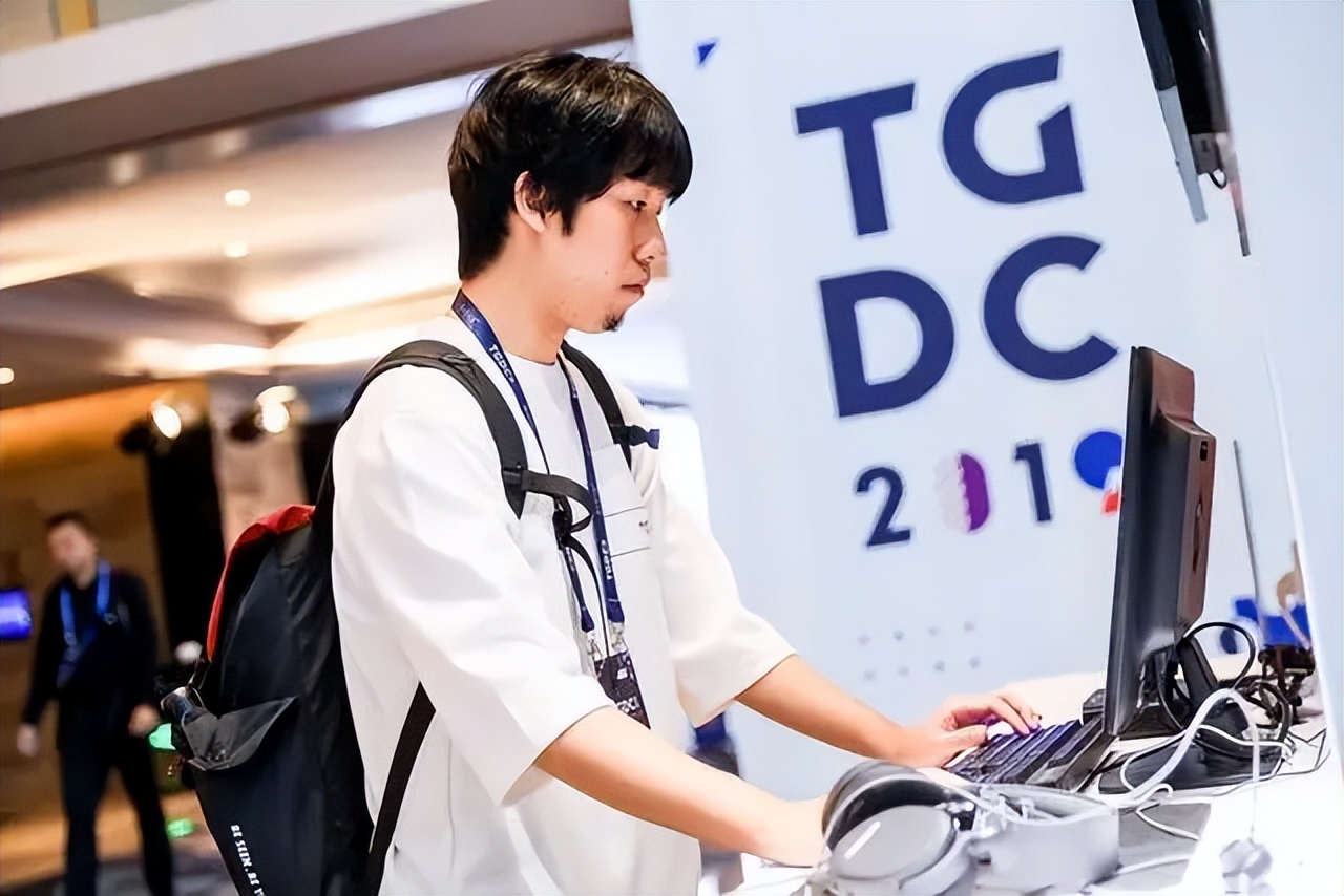 还50万债务小游戏,卖得非常好的独立游戏