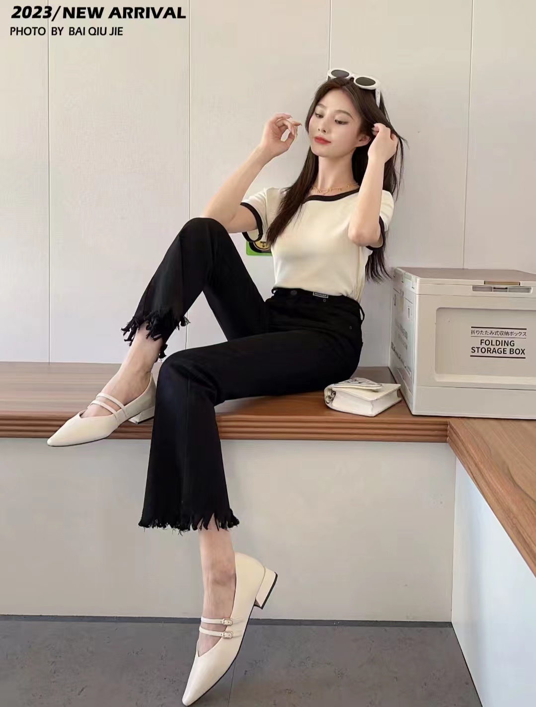 穿黑色裤子配什么色上衣,黑色宽腿裤子配什么上衣