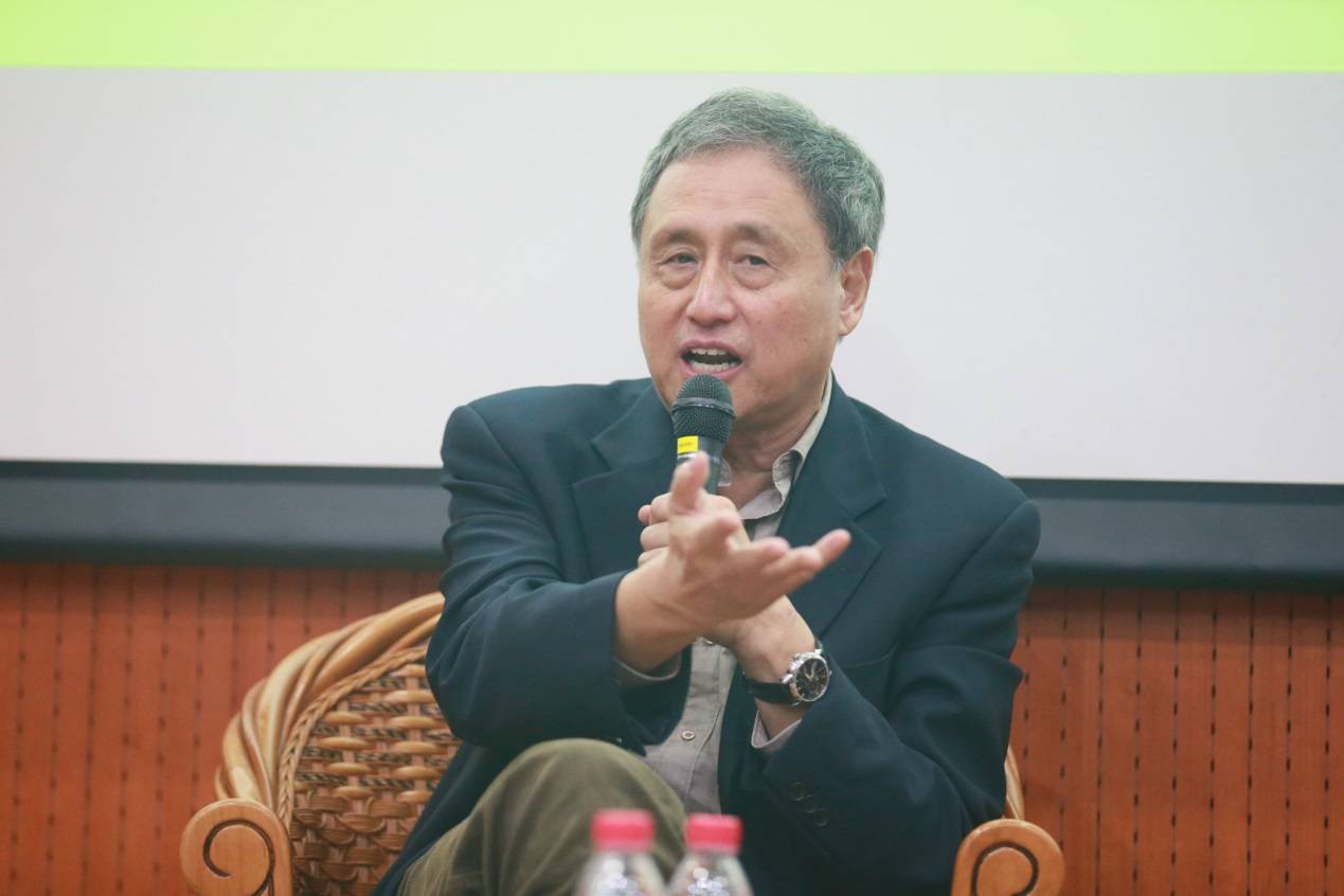 中国足球界的解说,探寻足坛新星的独特魅力