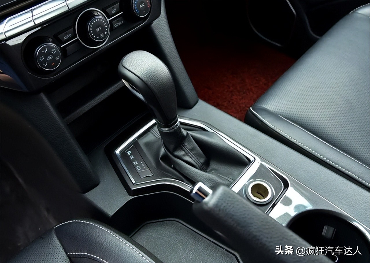 自动挡怎么看当前车速挡位,自动挡车行驶中怎么看挡位变化