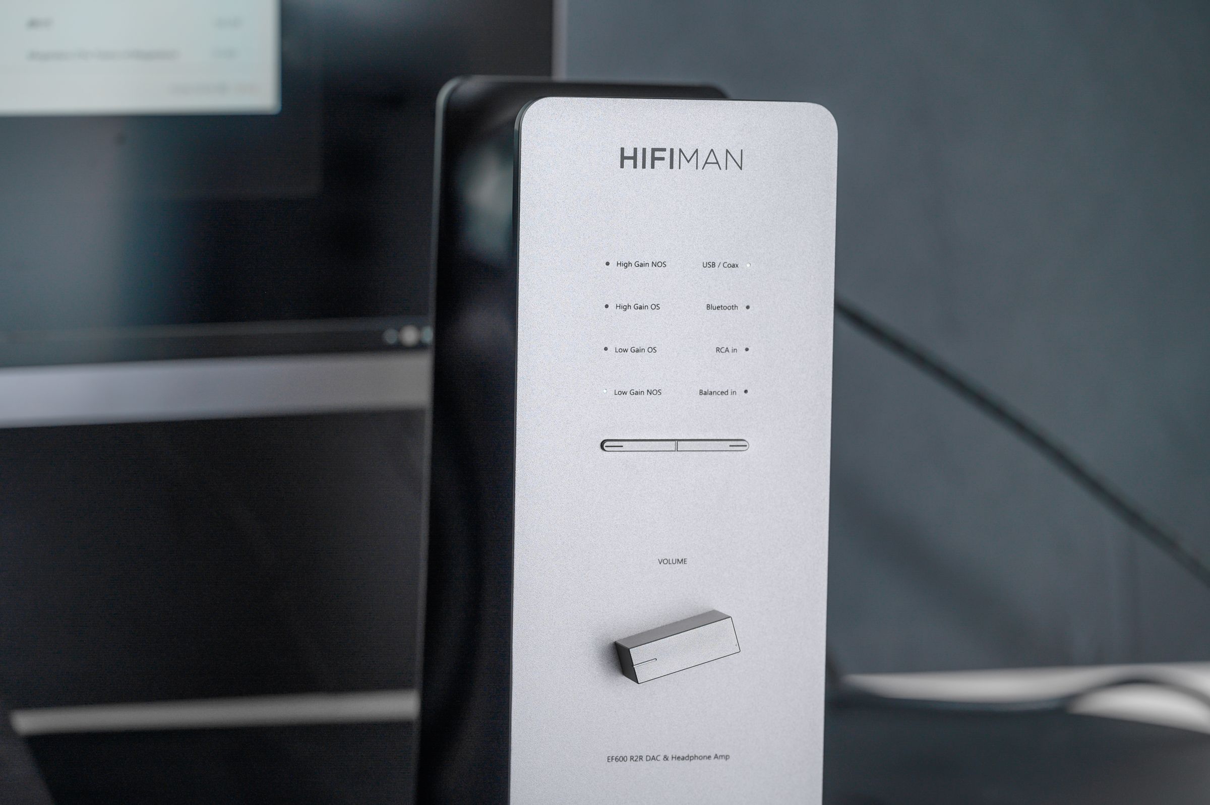 精悍如流星纯粹如清泉——简评HIFIMAN立式解码耳放一体机EF600