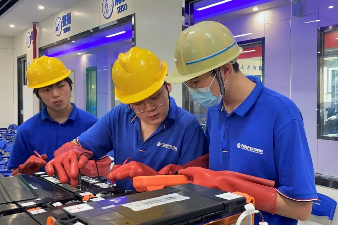 没有读完初中可以上技校吗,初中没读完可以上技校吗