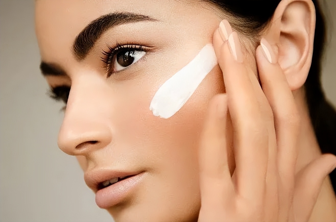 2023年功效护肤的趋势,品牌护肤新品强势来袭