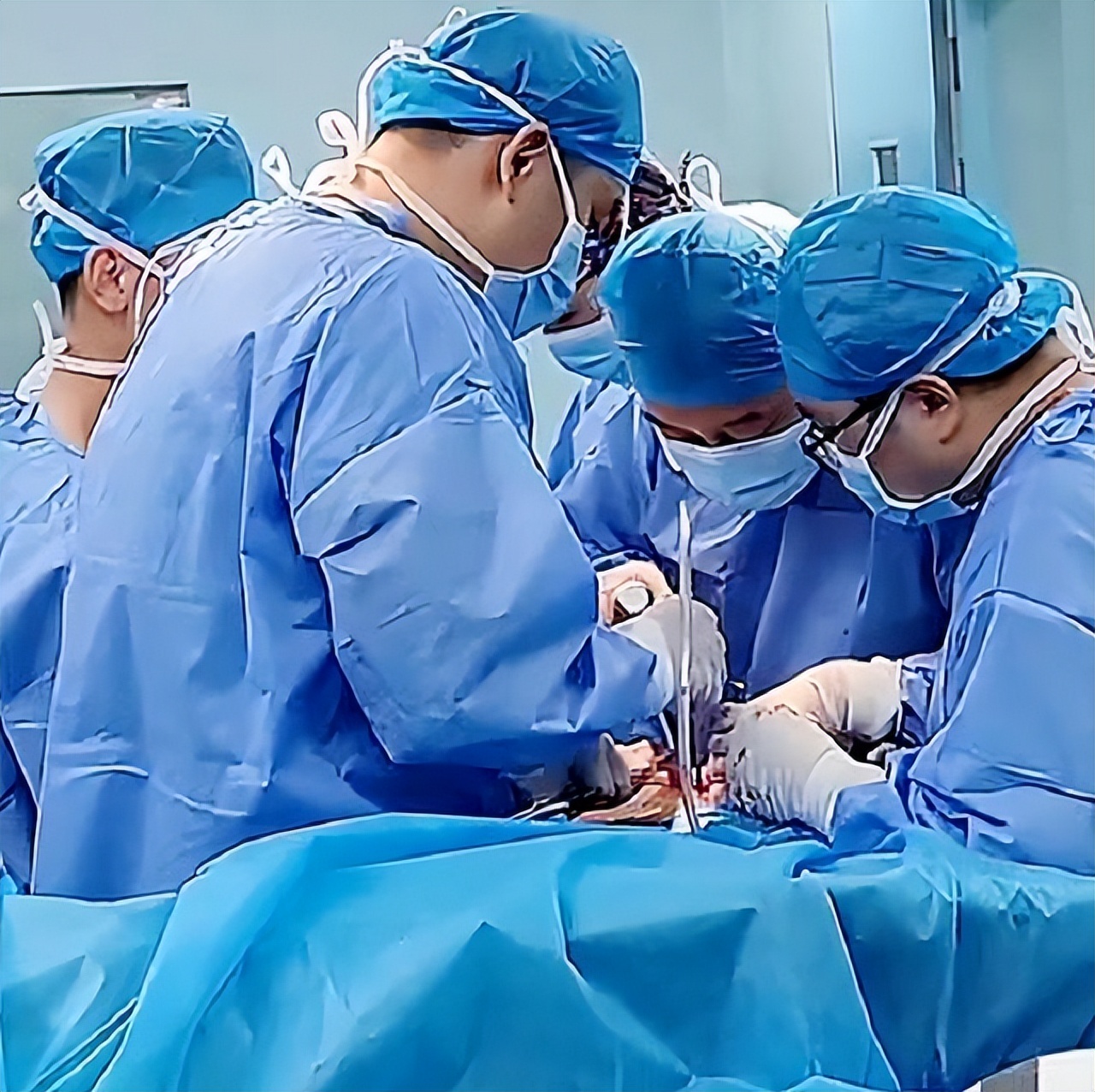 医生刘翔峰切病人器官是真的吗,医生手术随意切除病人器官