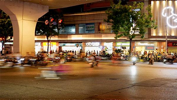 这个被低估的夜宵美食城，跟着「蓝妹啤酒」才找得到！