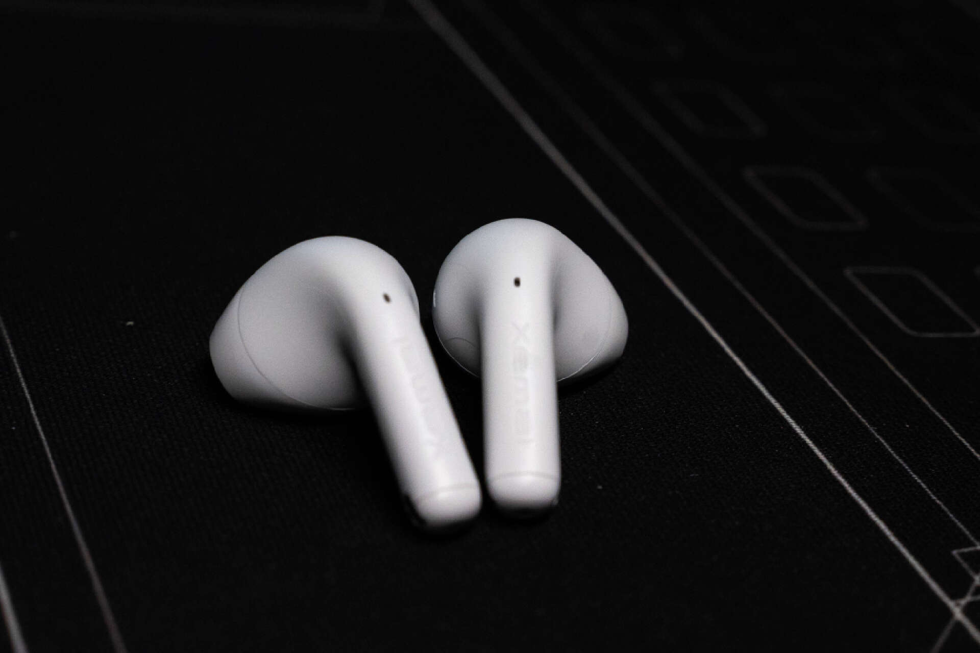 89买个有趣耳机！漫步者X1蓝牙耳机：音质功能如何？