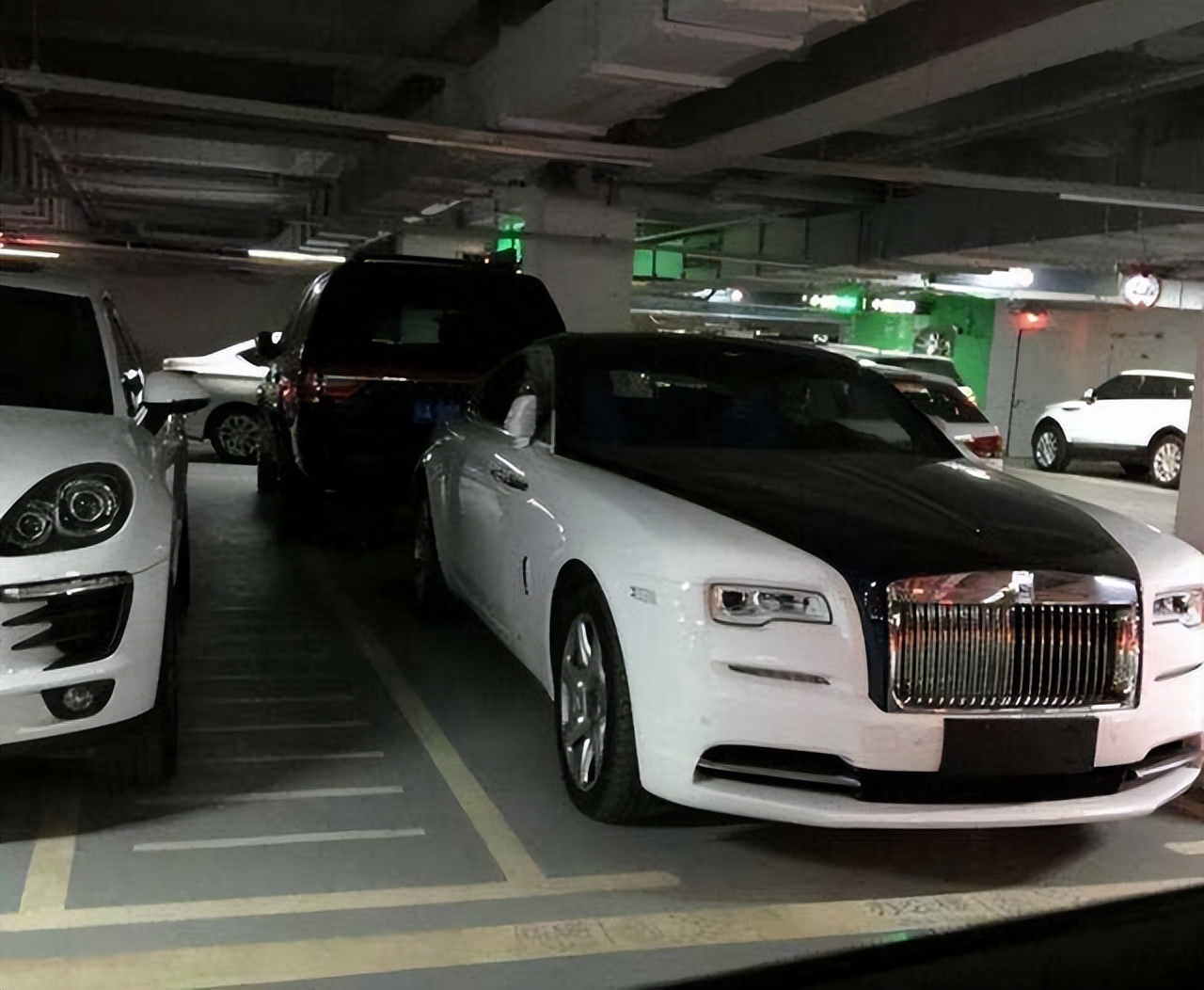 汽车长时间停车库落灰,车库落灰的车可以开走吗