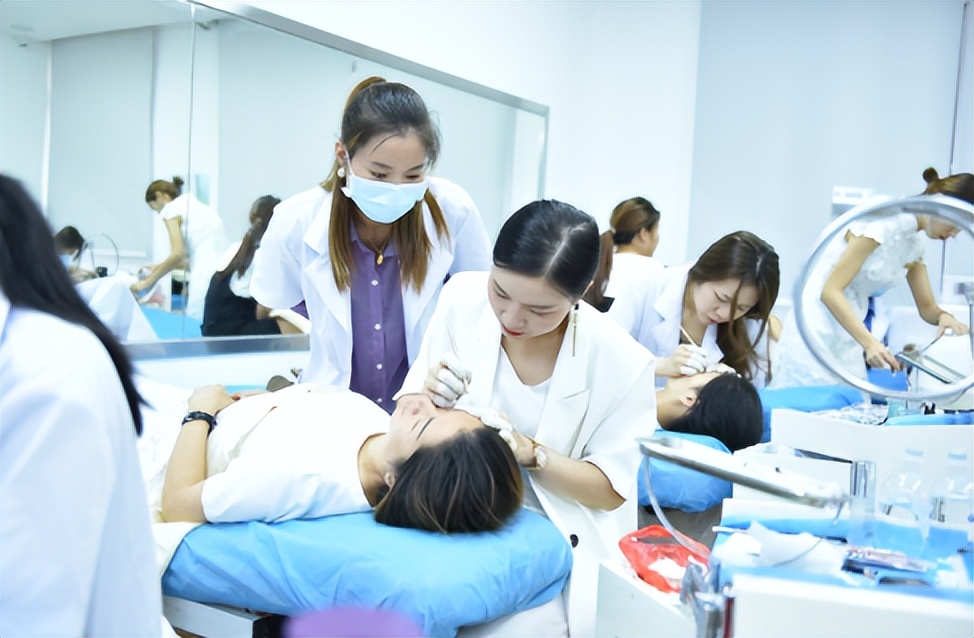 男生做纹绣师怎么营销 (纹绣师纯落地实用的营销课)