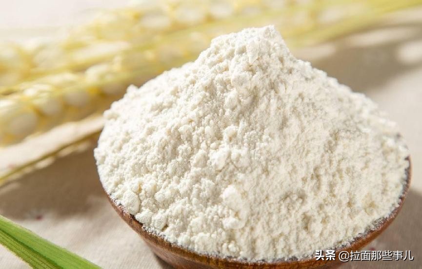 如何辨别面粉是高筋还是低筋,买面粉如何识别好坏