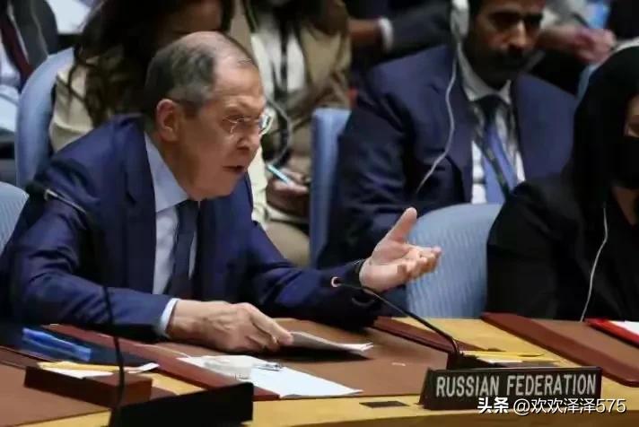 我就佩服拉夫罗夫这一点，敢对西方指鼻子骂脸