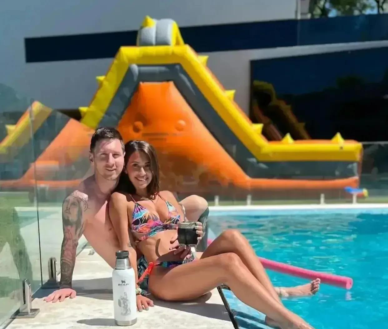 梅西老婆和梅西合照尽显身材,梅西的老婆秀身材