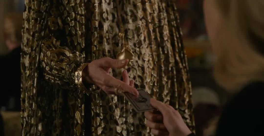 网飞疯了！狂撒32万美金，只为拍出这“纽约第一假名媛”传奇