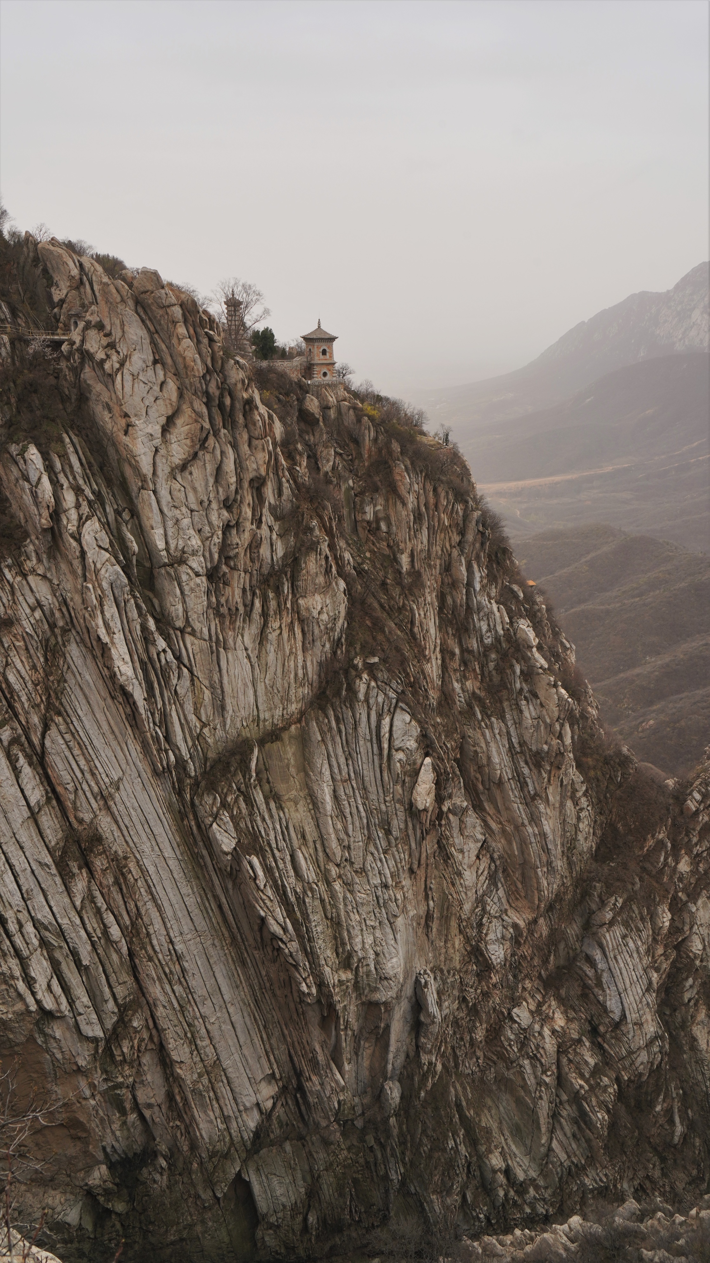嵩山少林寺几级景区,中岳嵩山和少林寺是一个景区吗