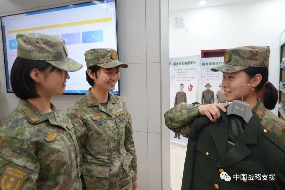 部队被装开箱,部队被装