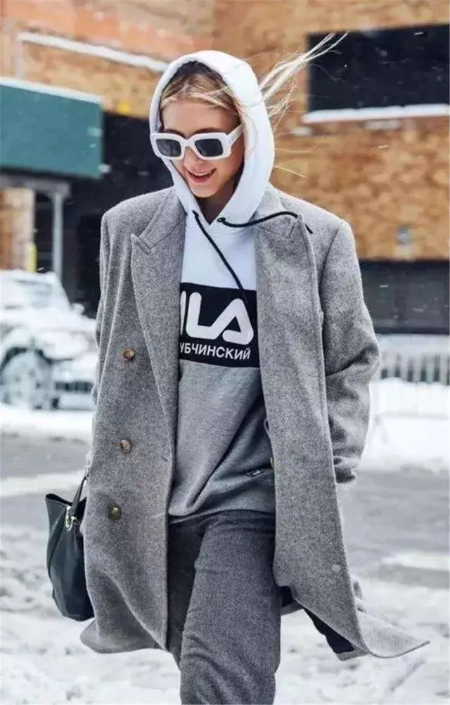 大衣里面穿什么内搭最好保暖,老年人加绒保暖衣大衣