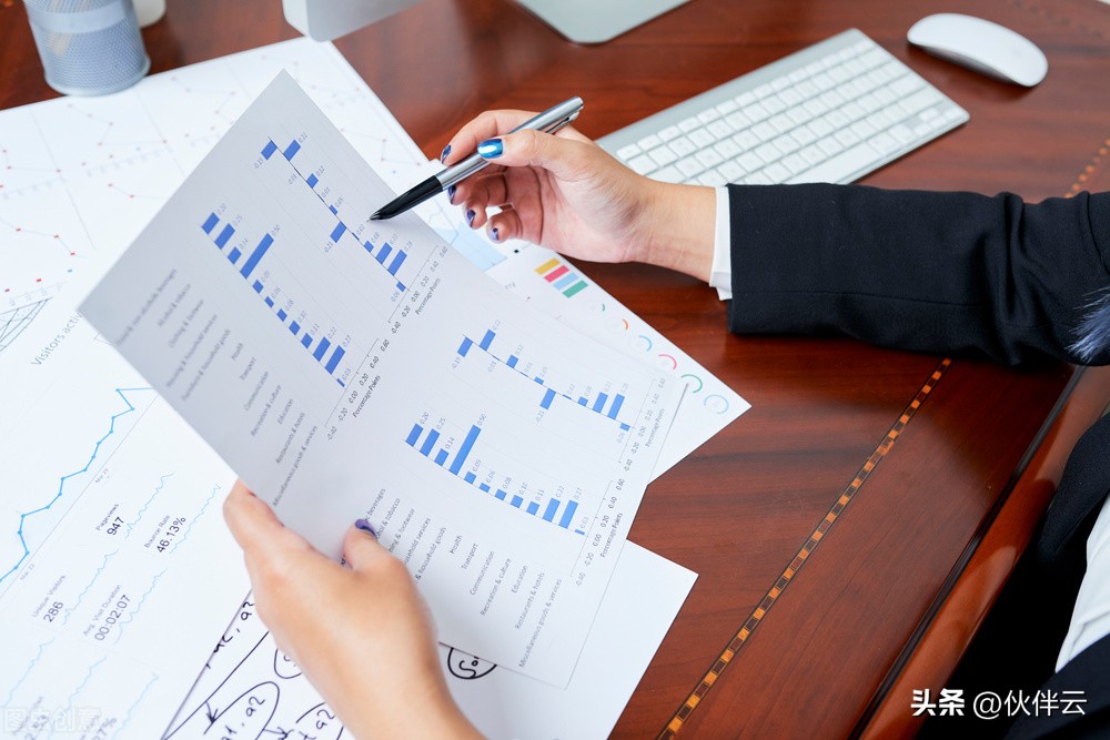 月薪5万的人，都是这样汇报工作的（3大黄金公式+配套模板）