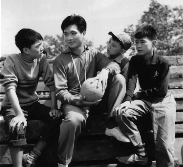 老电影小足球队员在线观看,60年代老电影小足球队员完整版
