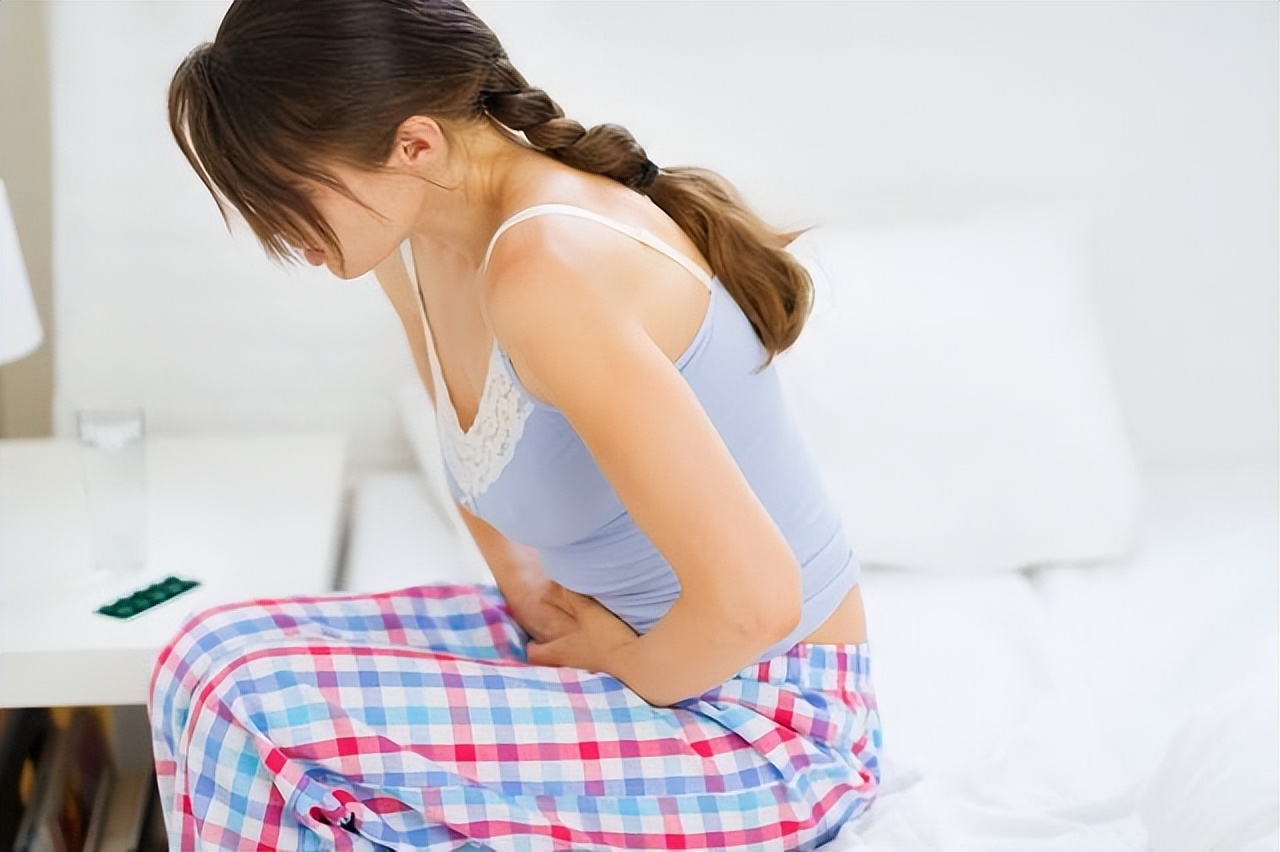 为啥月经结束后,会出现“褐色分泌物”?在这3个时间段,要注意