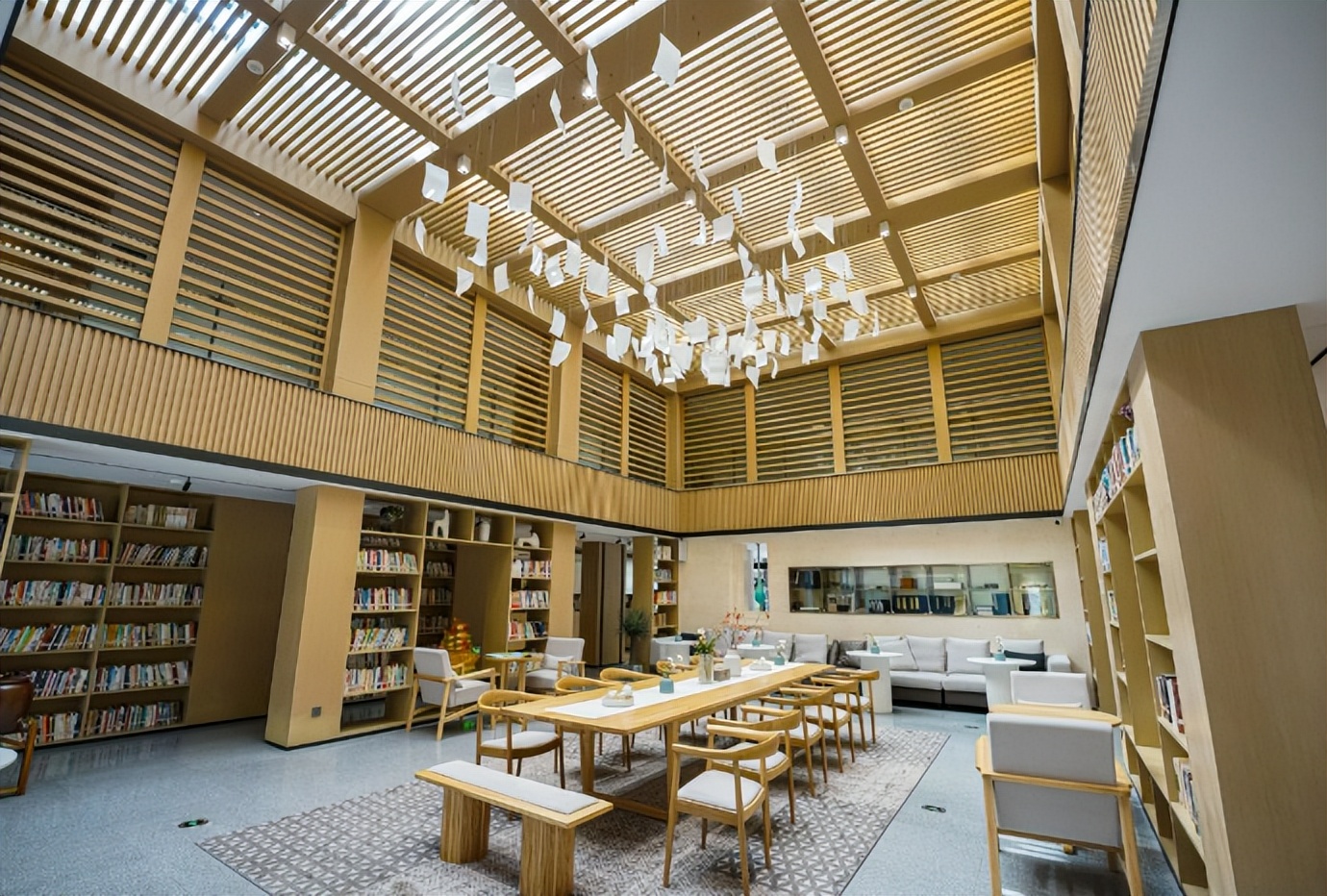 聊城灯光秀什么时候开始,聊城光岳楼今晚灯光秀几点上演