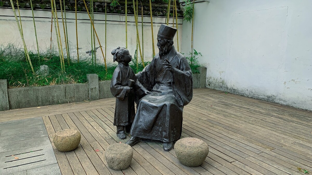 中国的两个半圣人？除了孔圣人还有谁？