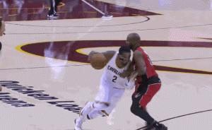 技术犯规与违体犯规有什么区别,技术犯规和违体犯规的英文