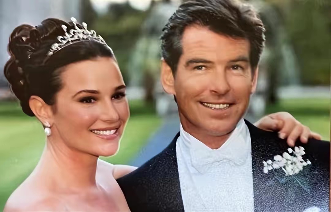 妻子被嘲笑太肥，“007”布鲁斯南正面刚：我爱她身上的每条曲线