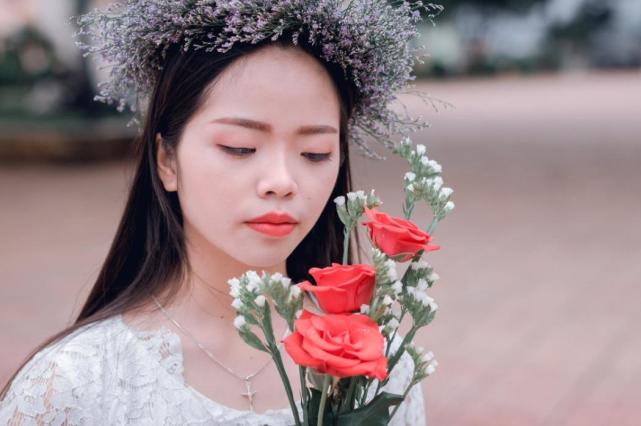 人到晚年和儿女相处,人到老年该怎样对待儿女