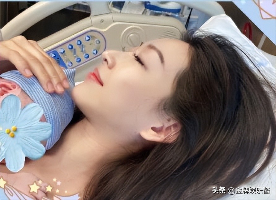 涓绘寔浜烘俯闆呭湪缇庡浗浜у瓙,娓╅泤浜у瓙