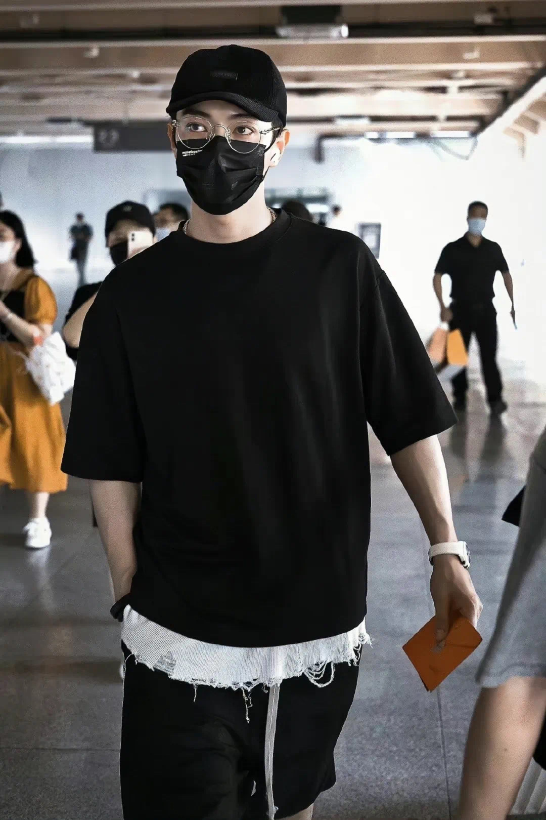 鐜板湪鐢峰＋閮界┛鍥涜鐭￥,鐜板湪娴佽鐨勭敺浜虹┛鐭￥