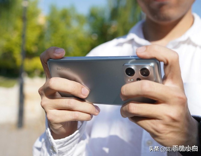 目前小米手机最值得买的一款,小米手机目前最值得入手的一款是