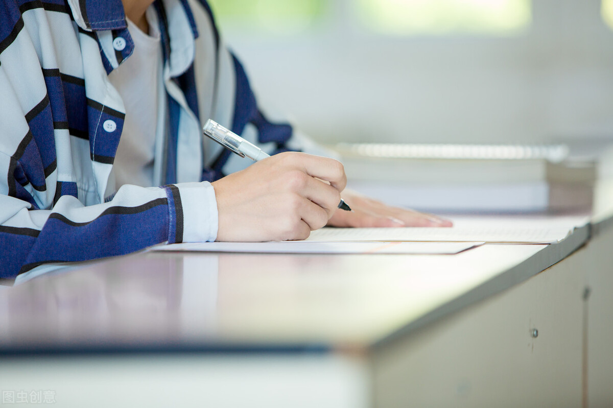 高考文科和理科考试题一样吗,文科生和理科生的题