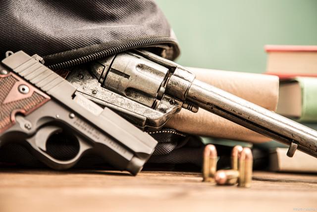 最近在“美丽”国,买枪比买婴儿奶粉容易?