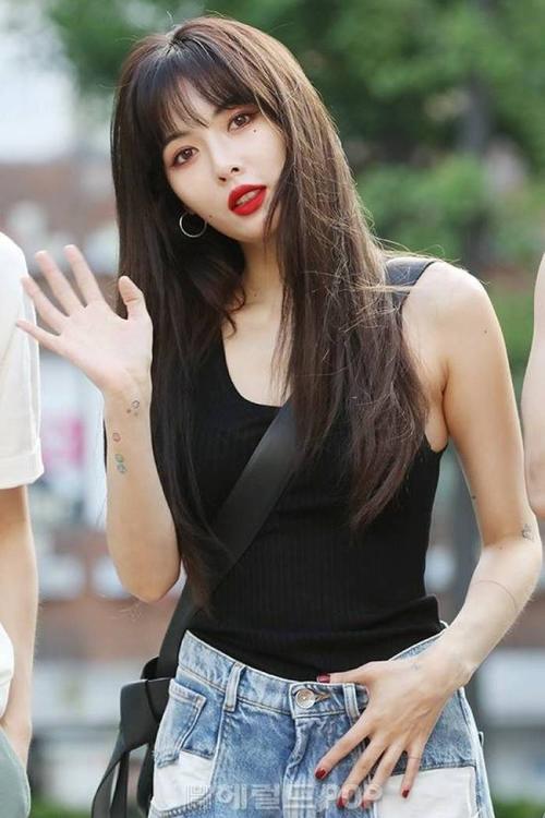 张贤胜和金泫雅写真,金泫雅puma写真