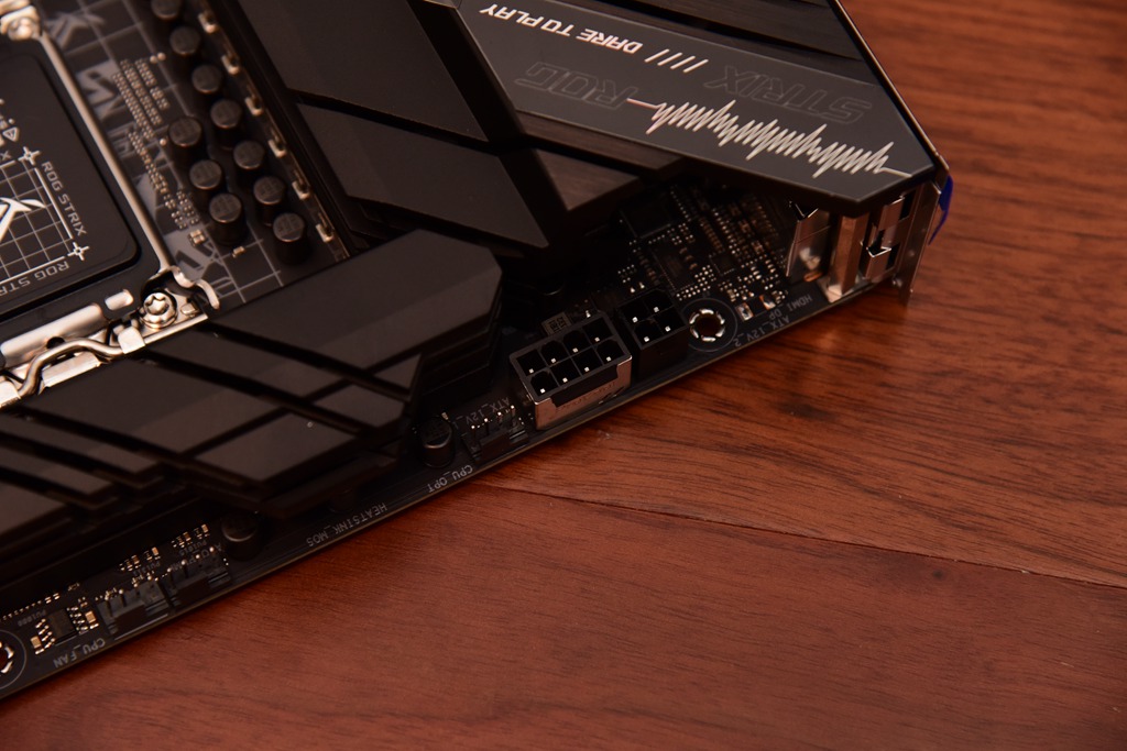 DDR5与DDR4？Win11与Win10？12600K对决5600X实战