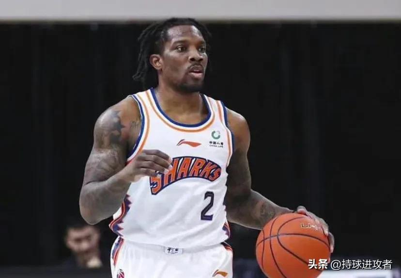 比斯利谈湖人被骂,比斯利怒吼替补席